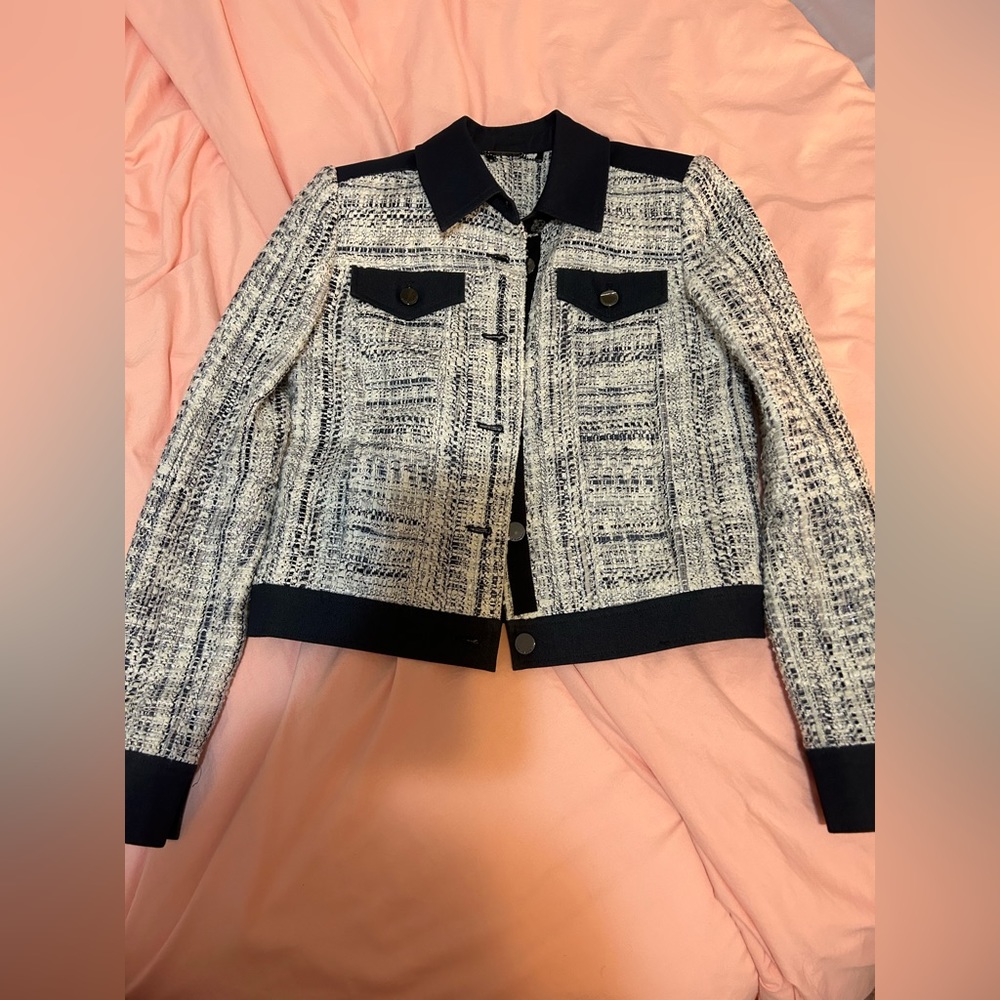 Blazer - Picture 2 of 5